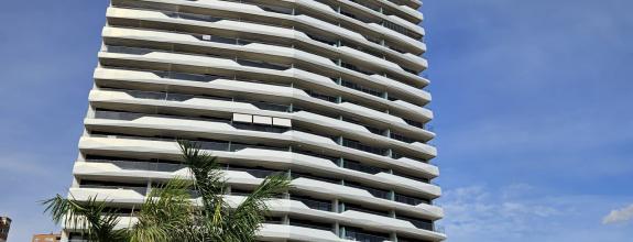 Torre de Cristal in Benidorm: Homes with Spacious Terraces and Spectacular Views